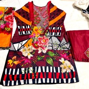 Pakistani Winter Collection 3Pc
Kameez Trouser Dupatta- Eid Sale size L to XL